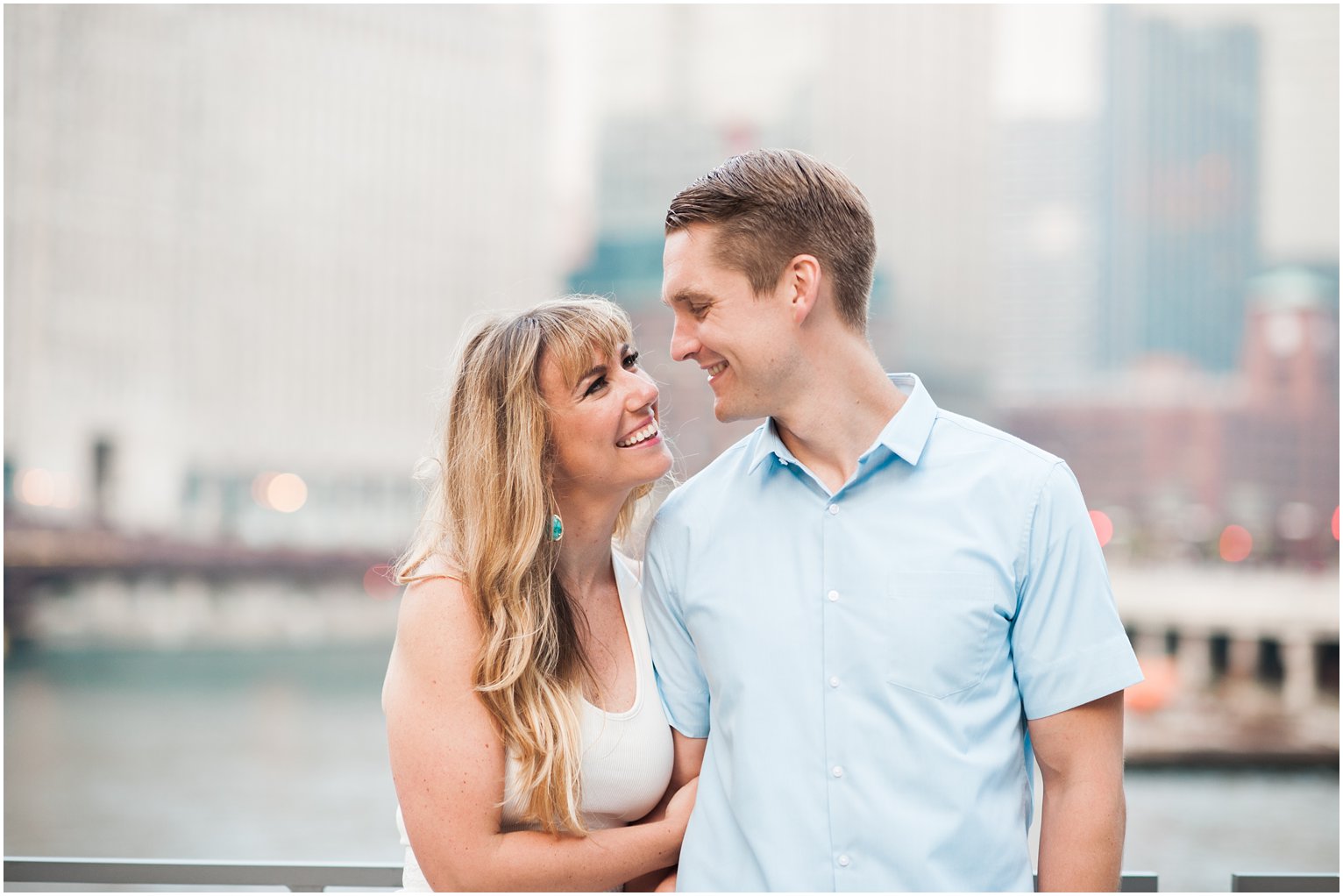 Downtown Chicago Engagement Photos_0234.jpg